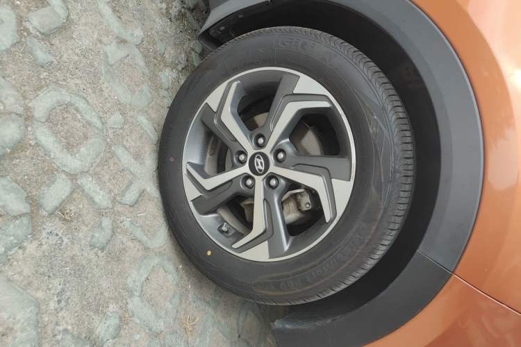 Used Hyundai ix25 2017 1.6L Automatic Smart Version Right Front Wheel Hub