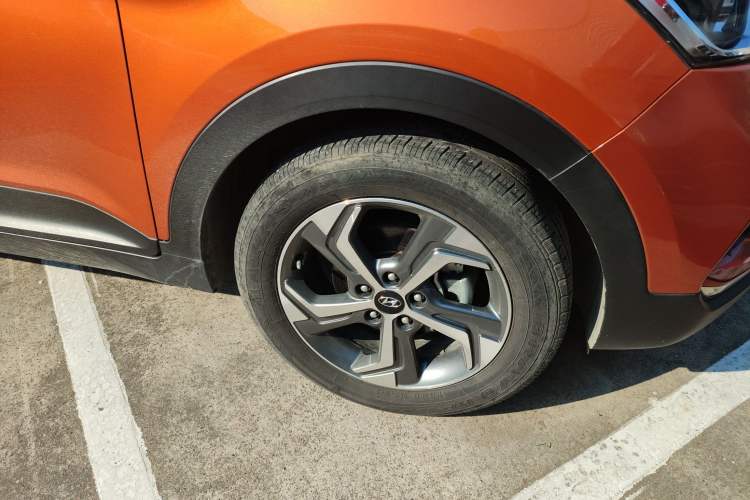 Used Hyundai ix25 2017 1.6L Automatic Smart Version Right Front Wheel Hub