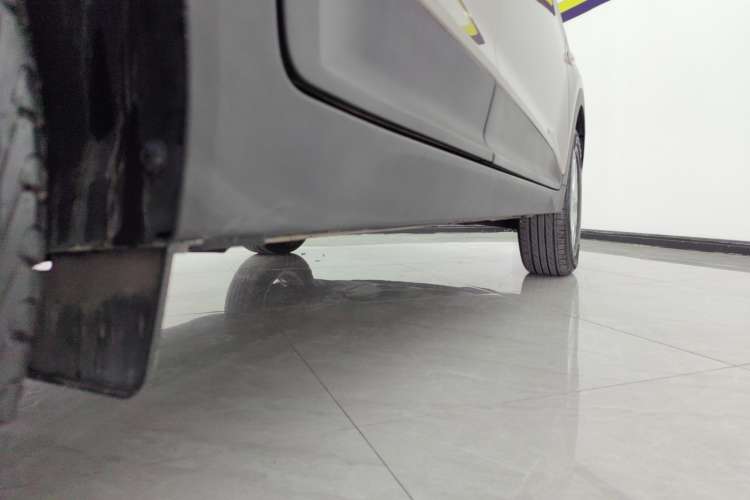 Used Hyundai ix25 2017 1.6L Manual Fashion Model Right Side Sill