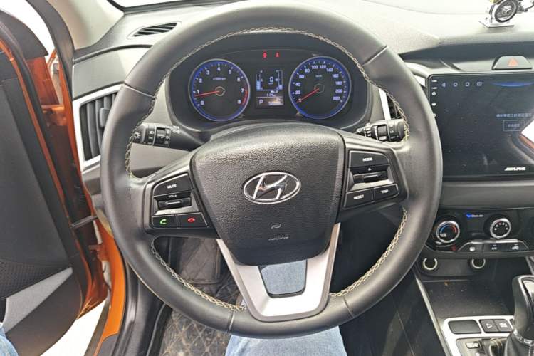 Used Hyundai ix25 2017 1.6L Automatic Smart Version Steering Wheel