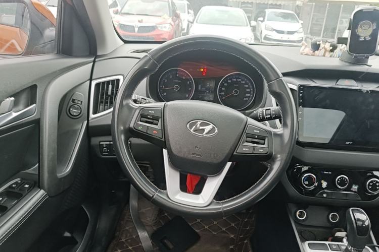 Used Hyundai ix25 2017 1.6L Automatic Smart Version Steering Wheel
