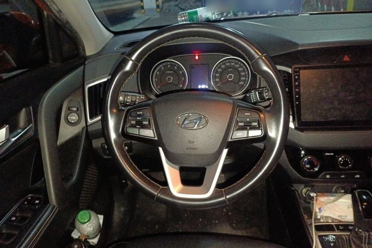 Used Hyundai ix25 2017 1.6L Automatic Smart Version Steering Wheel