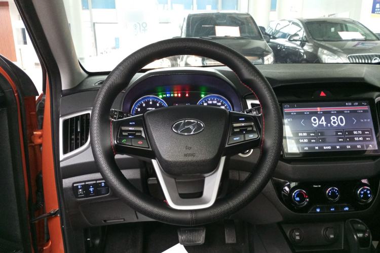 Used Hyundai ix25 2017 1.6L Automatic Smart Version Steering Wheel