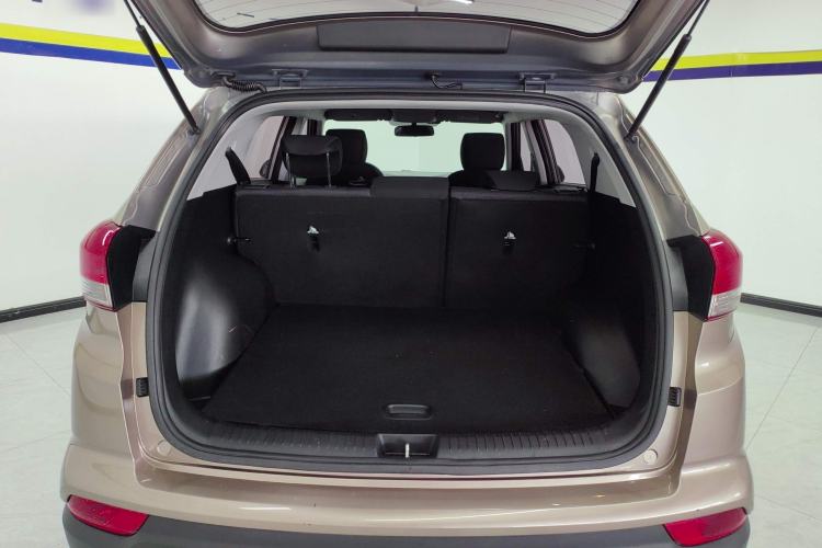 Used Hyundai ix25 2017 1.6L Manual Fashion Model Trunk