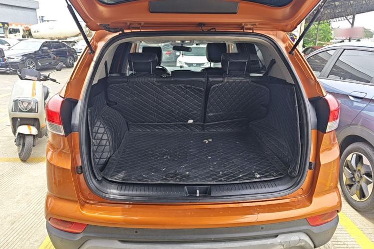 Used Hyundai ix25 2017 1.6L Automatic Smart Version Trunk