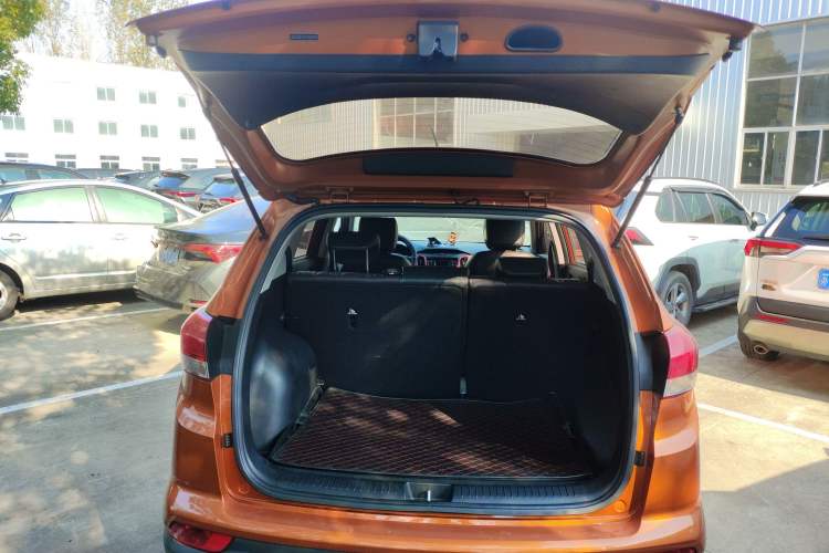Used Hyundai ix25 2017 1.6L Automatic Smart Version Trunk