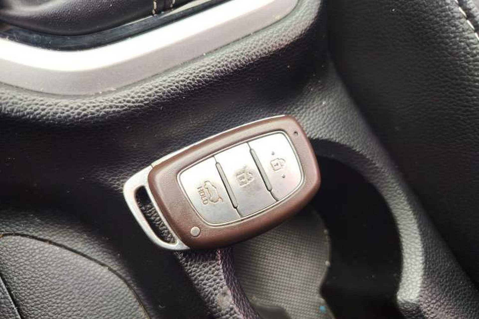 Used Hyundai ix25 2017 1.6L Automatic Smart Version Vehicle Key