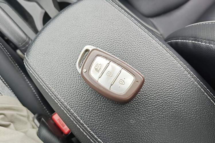Used Hyundai ix25 2017 1.6L Automatic Smart Version Vehicle Key