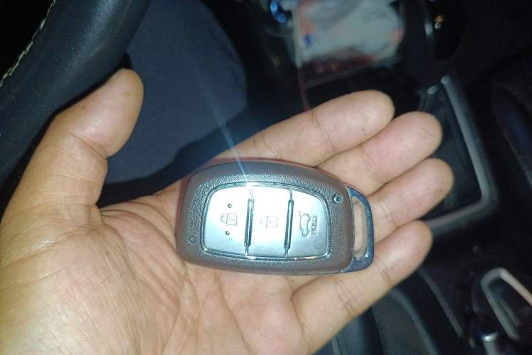 Used Hyundai ix25 2017 1.6L Automatic Smart Version Vehicle Key