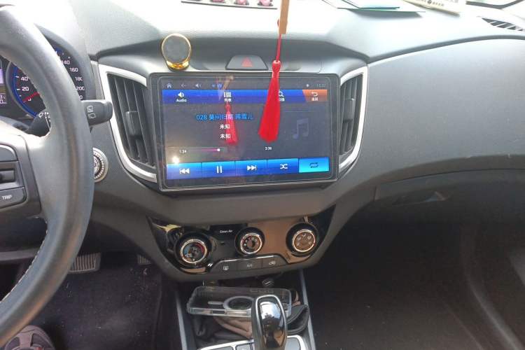 Used Hyundai ix25 2019 1.6L Automatic Smart Edition Commemorative Version Audio And AC Panel