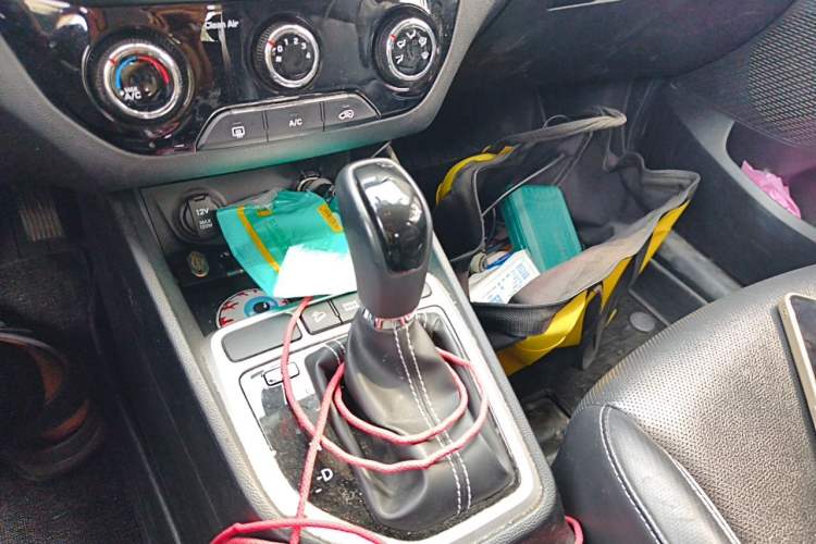 Used Hyundai ix25 2019 1.6L Automatic Smart Edition Commemorative Version Gear Lever