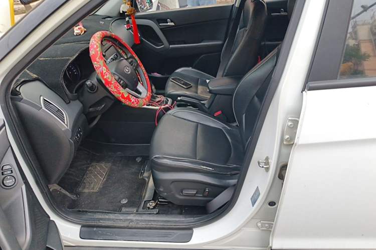 Used Hyundai ix25 2019 1.6L Automatic Smart Edition Commemorative Version Left Front Seat