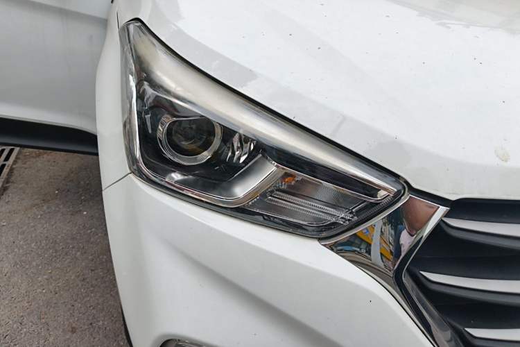 Used Hyundai ix25 2019 1.6L Automatic Smart Edition Commemorative Version Right Front Headlight