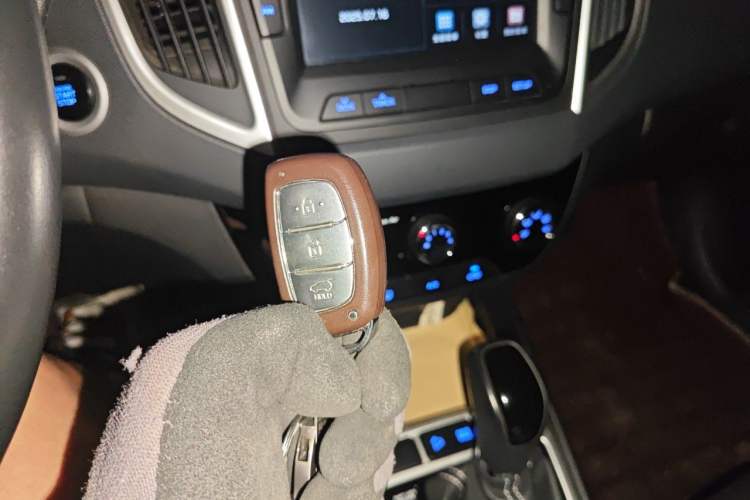 Used Hyundai ix25 2019 1.6L Automatic Smart Edition Commemorative Version Vehicle Key