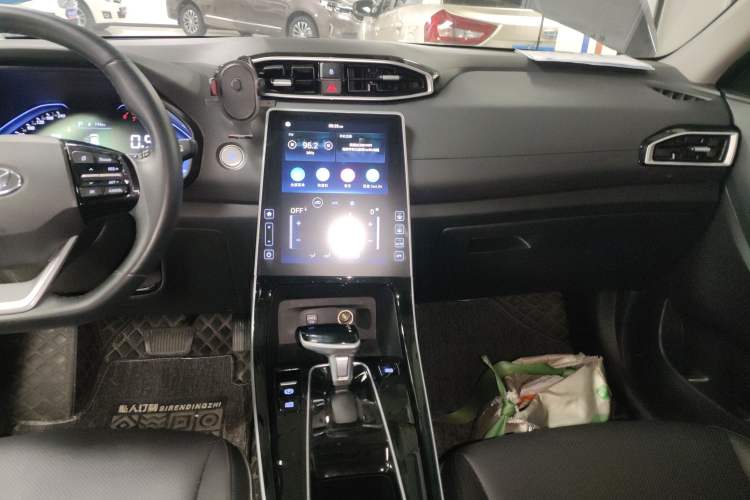 Used Hyundai ix25 2020 1.5L CVT GLS Smart Model Audio And AC Panel