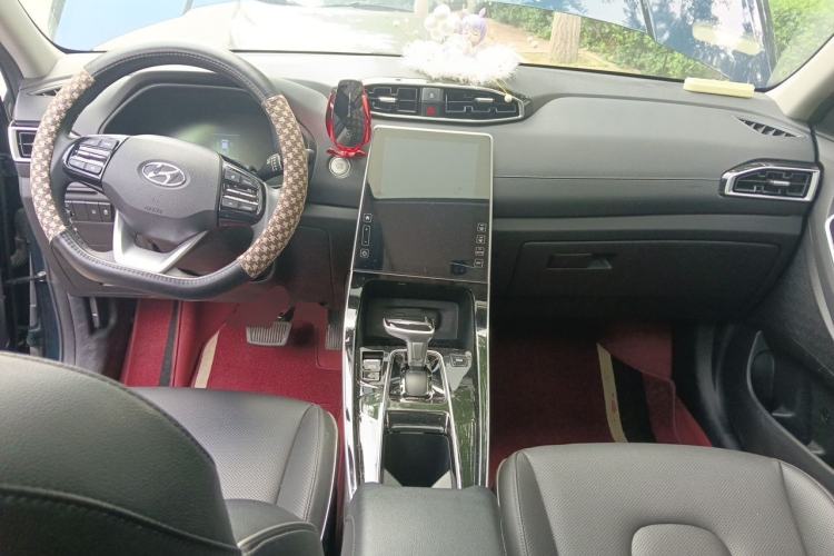 Used Hyundai ix25 2020 1.5L CVT GLS Smart Model Center Console
