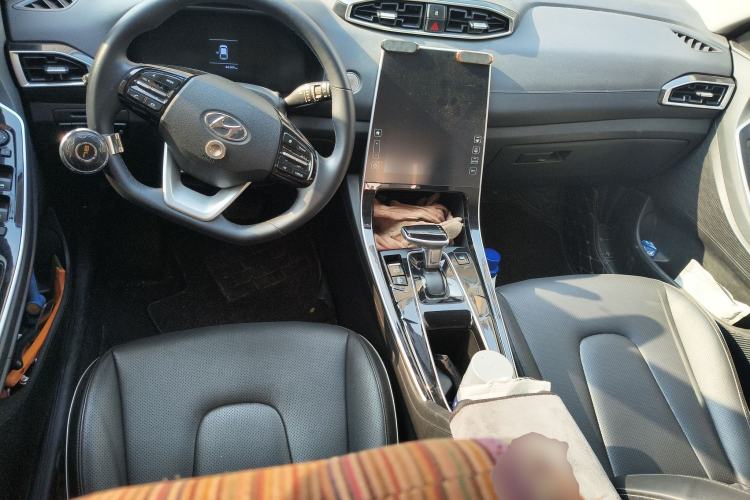 Used Hyundai ix25 2020 1.5L CVT GLS Smart Model Center Console
