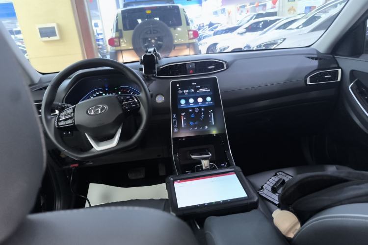 Used Hyundai ix25 2020 1.5L CVT GLS Smart Model Center Console