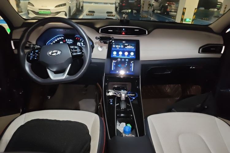Used Hyundai ix25 2020 1.5L CVT GLS Smart Model Center Console
