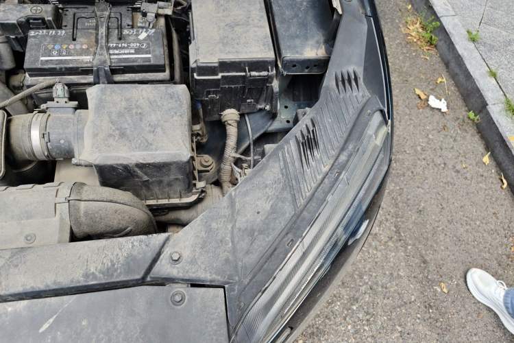 Used Hyundai ix25 2020 1.5L CVT GLS Smart Model Engine Bay Left