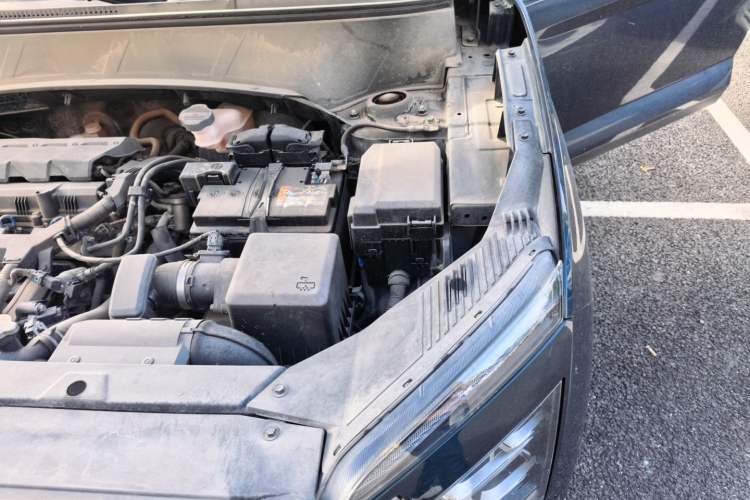 Used Hyundai ix25 2020 1.5L CVT DLX Prestige Version Engine Bay Left