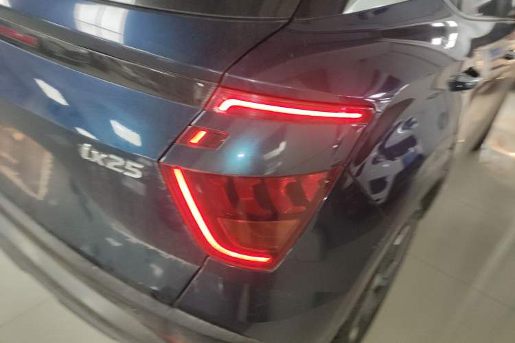 Used Hyundai ix25 2020 1.5L CVT GLS Smart Model Exterior 6