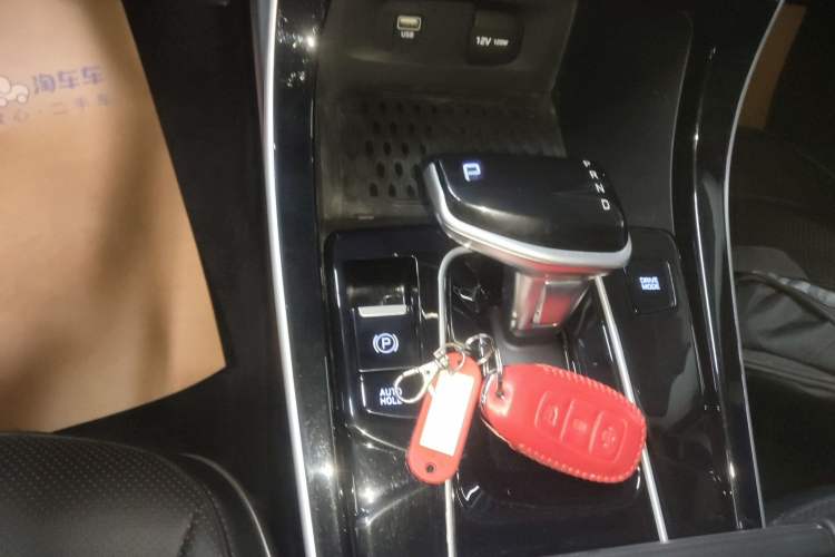 Used Hyundai ix25 2020 1.5L CVT GLS Smart Model Gear Lever