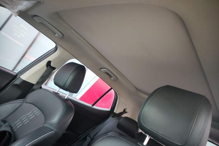Used Hyundai ix25 2020 1.5L CVT GLS Smart Model Headliner