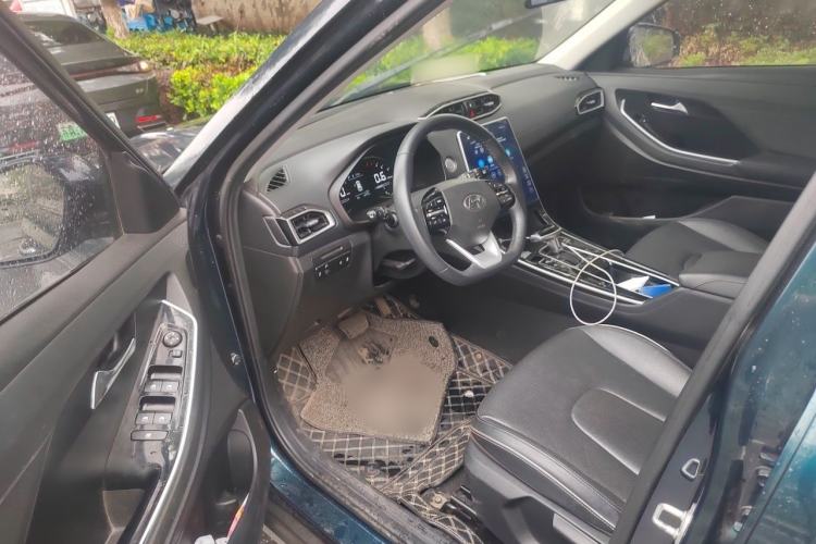Used Hyundai ix25 2020 1.5L CVT GLS Smart Model Interior 3
