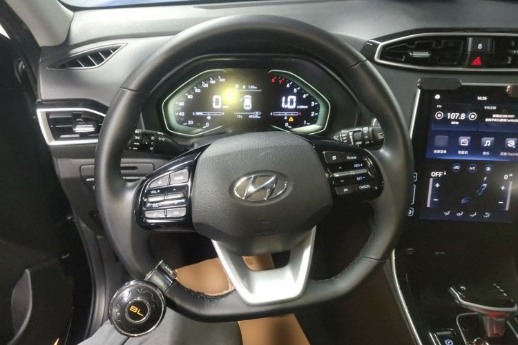 Used Hyundai ix25 2020 1.5L CVT GLS Smart Model Steering Wheel