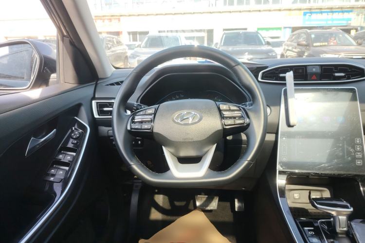 Used Hyundai ix25 2020 1.5L CVT GLS Smart Model Steering Wheel