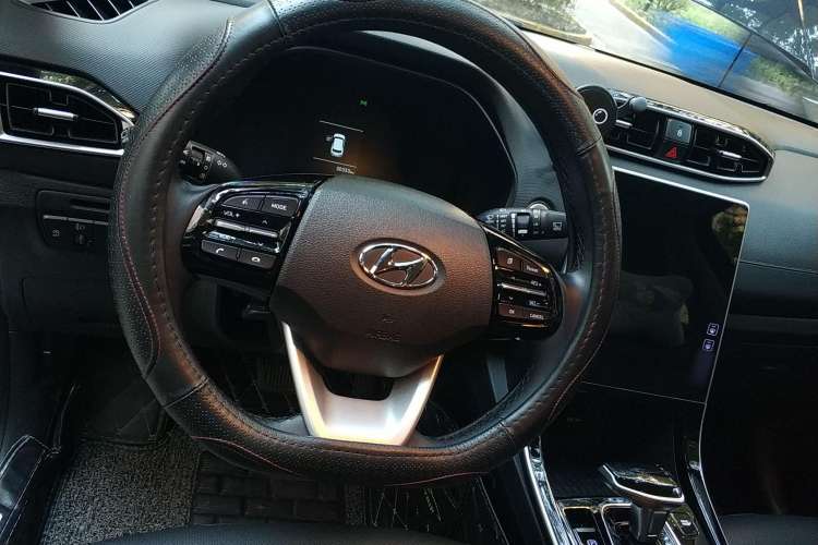 Used Hyundai ix25 2020 1.5L CVT GLS Smart Model Steering Wheel