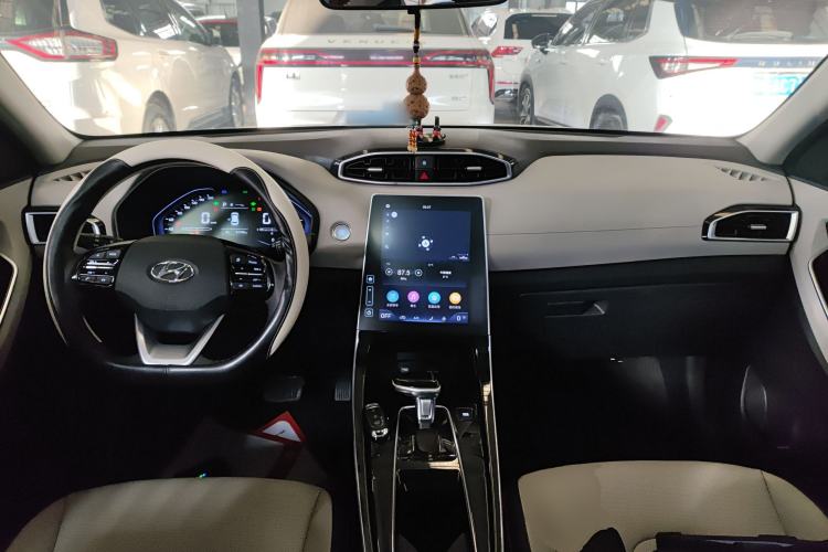 Used Hyundai ix25 2020 1.5L CVT DLX Prestige Version Interior 2