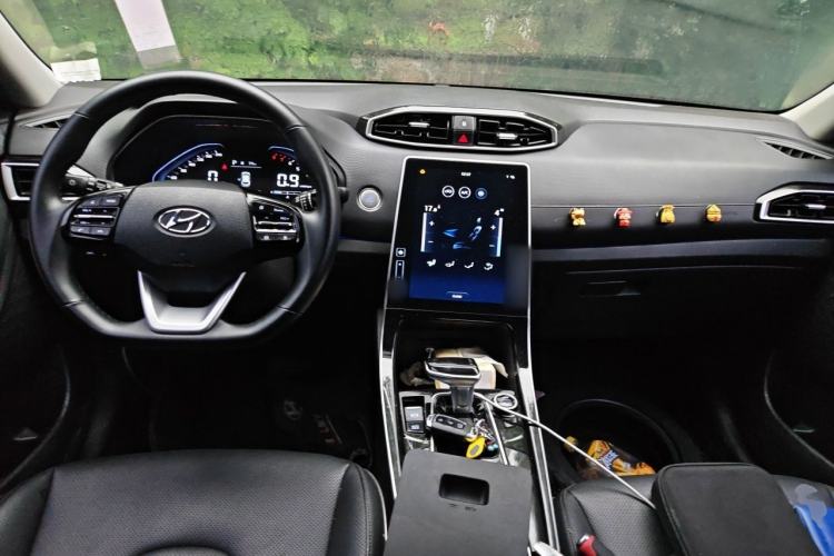 Used Hyundai ix25 2020 1.5L CVT TOP Flagship Edition Center Console