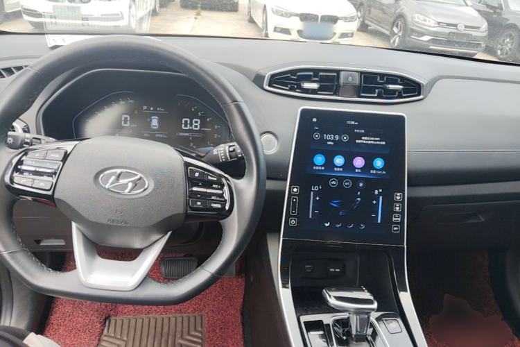 Used Hyundai ix25 2020 1.5L CVT GLS Smart Model Center Console