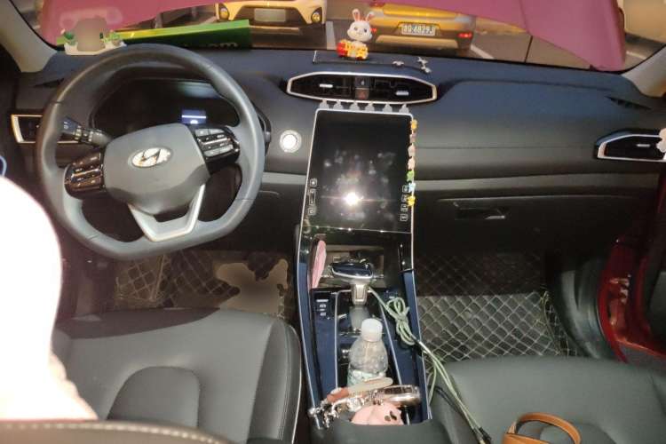 Used Hyundai ix25 2020 1.5L CVT GLS Smart Model Center Console