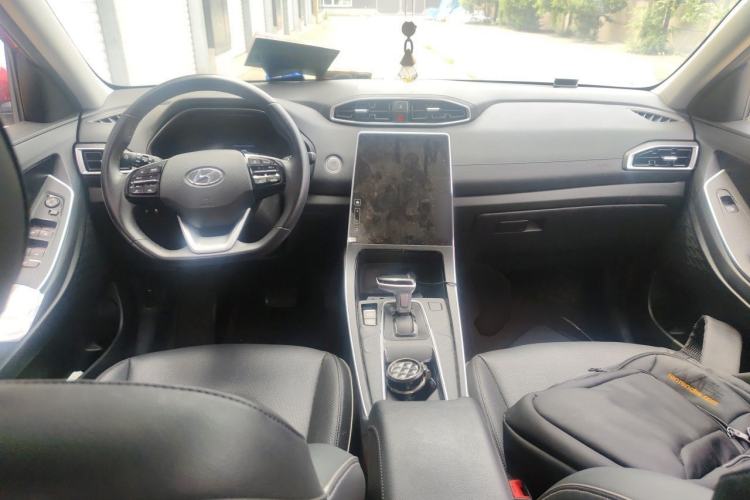 Used Hyundai ix25 2020 1.5L CVT GLS Smart Model Center Console