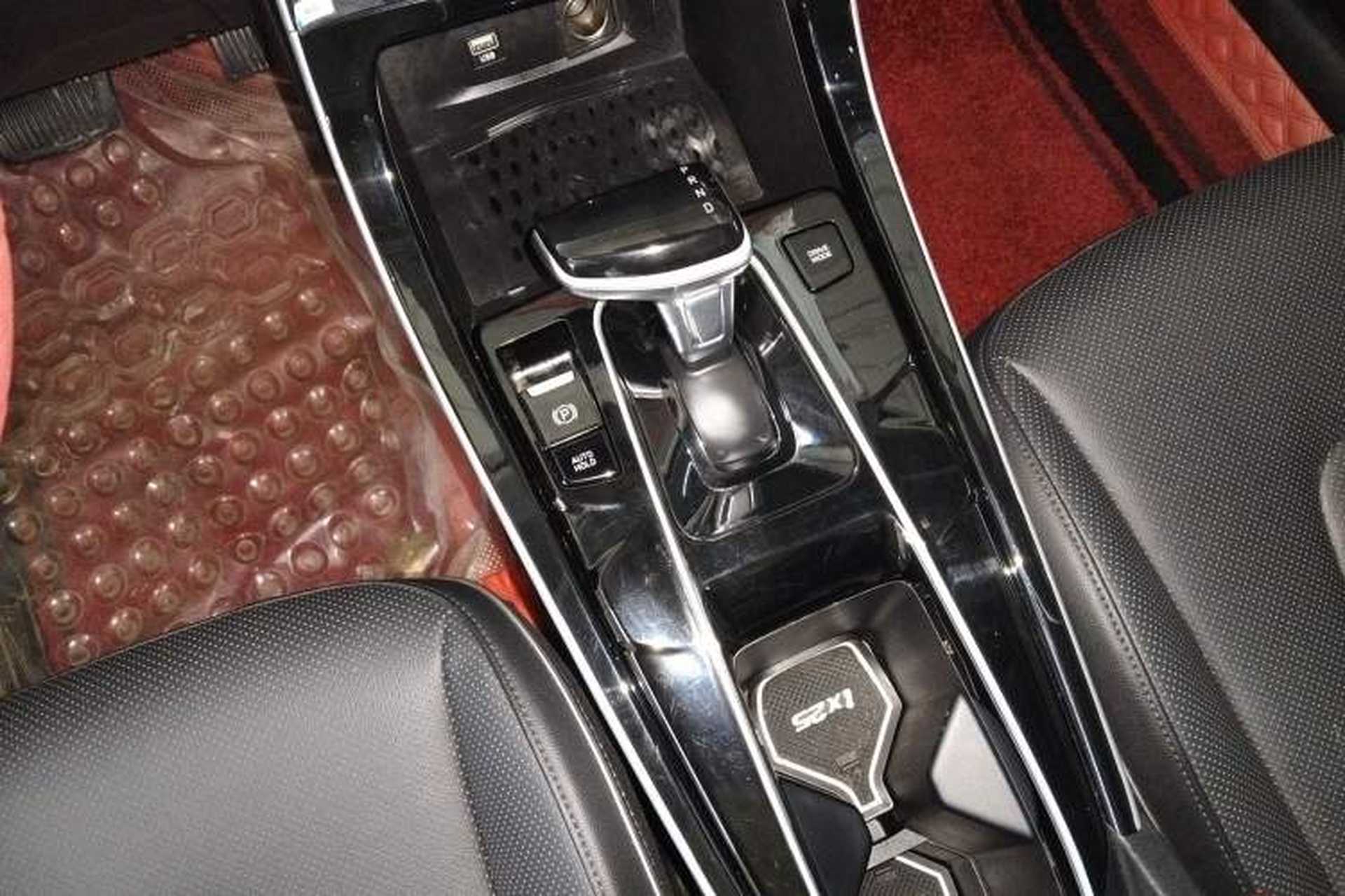 Used Hyundai ix25 2020 1.5L CVT GLS Smart Model Gear Lever