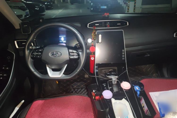 Used Hyundai ix25 2020 1.5L CVT GLS Smart Model Interior 2