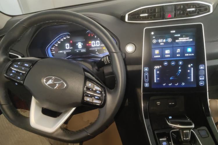 Used Hyundai ix25 2020 1.5L CVT DLX Prestige Version Interior 2