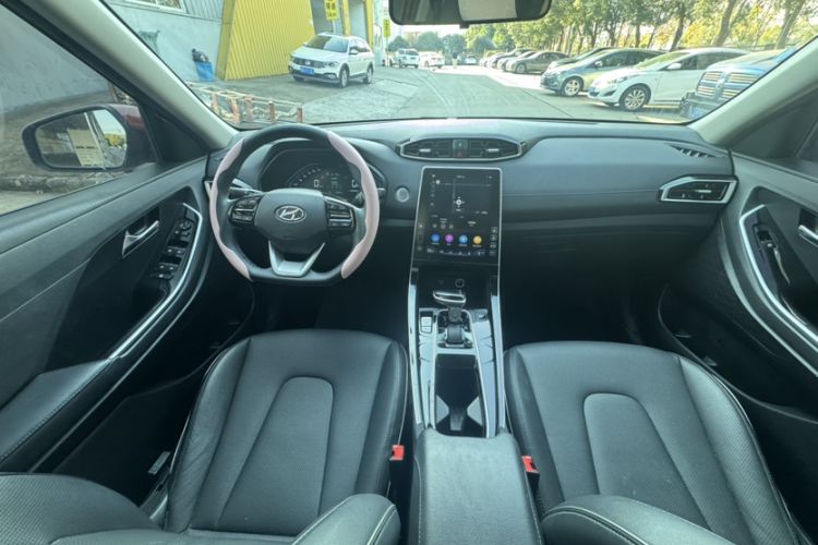 Used Hyundai ix25 2020 1.5L CVT DLX Prestige Version Interior 3