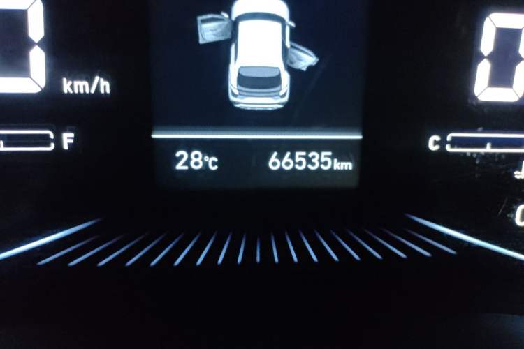 Used Hyundai ix25 2020 1.5L CVT GLS Smart Model Odometer Close Up