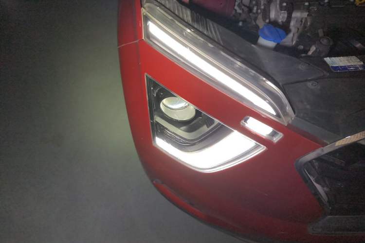 Used Hyundai ix25 2020 1.5L CVT GLS Smart Model Right Front Headlight