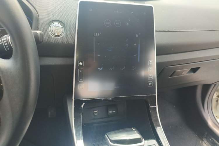 Used Hyundai ix25 2020 1.5L CVT DLX Prestige Version Audio And AC Panel
