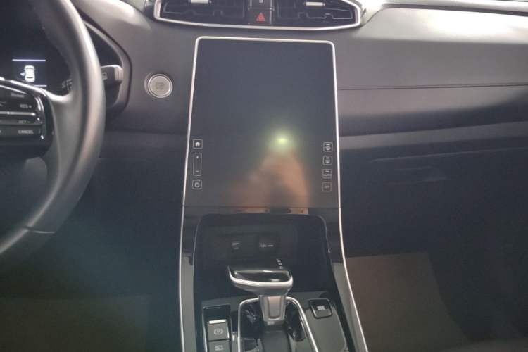 Used Hyundai ix25 2020 1.5L CVT GLS Smart Model Audio And AC Panel