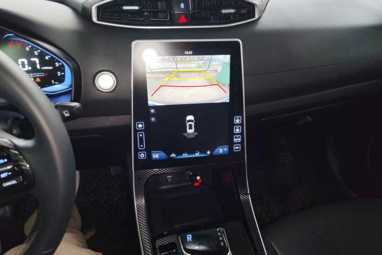 Used Hyundai ix25 2020 1.5L CVT GLS Smart Model Audio And AC Panel