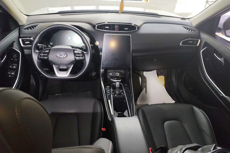 Used Hyundai ix25 2020 1.5L CVT DLX Prestige Version Center Console