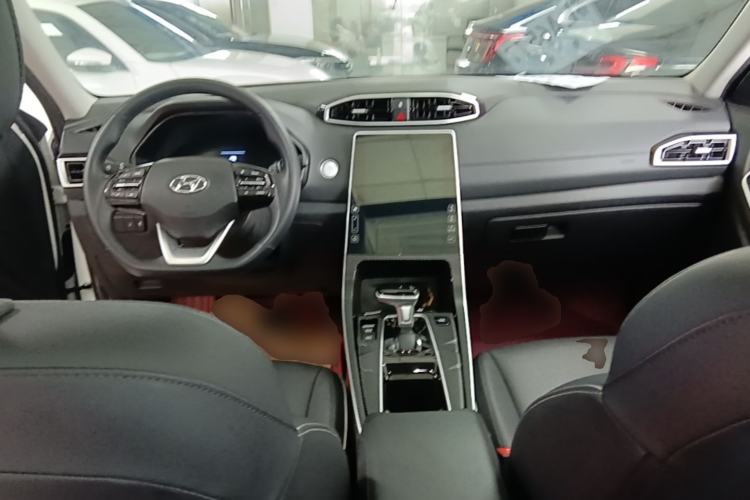 Used Hyundai ix25 2020 1.5L CVT GLS Smart Model Center Console