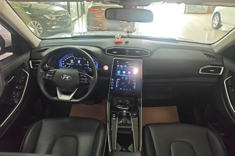 Used Hyundai ix25 2020 1.5L CVT GLS Smart Model Center Console