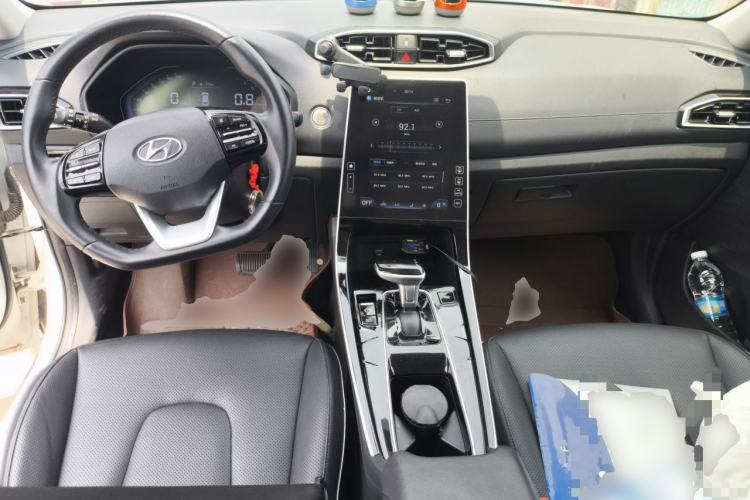 Used Hyundai ix25 2020 1.5L CVT GLS Smart Model Center Console